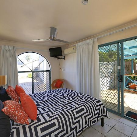 Golden Cane Bed & Breakfast Bargara Extérieur photo