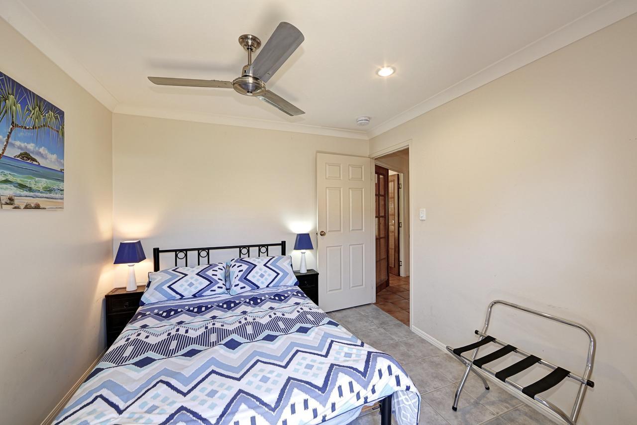 Golden Cane Bed & Breakfast Bargara Extérieur photo